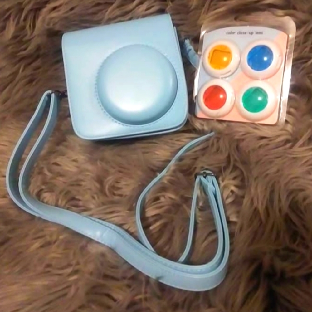 Baby blue camera bag, color close-up lenses
